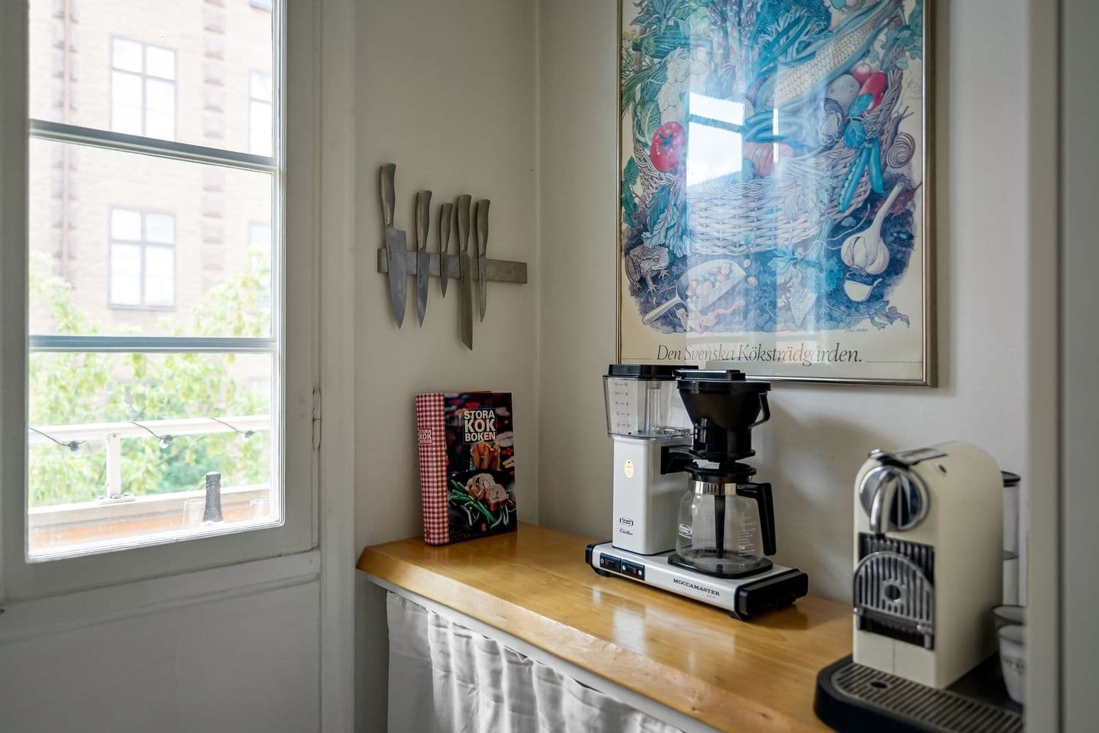 Ninja coffee maker troubleshooting on a kitchen counter