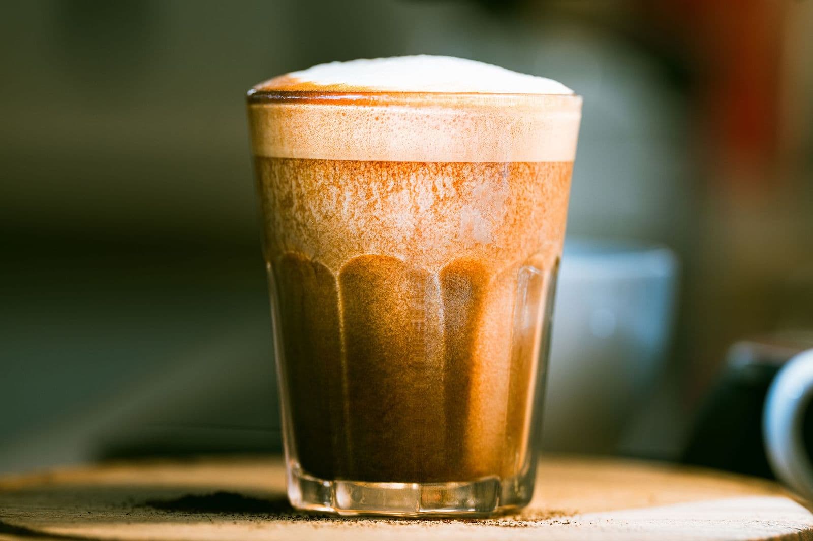 Cappuccino with milk foam for a JURA J8 milk system guide